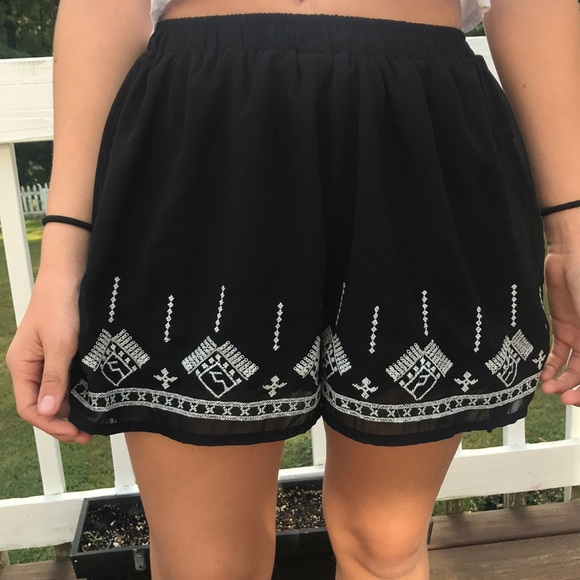 Cute Shorts - Picture 2 of 4